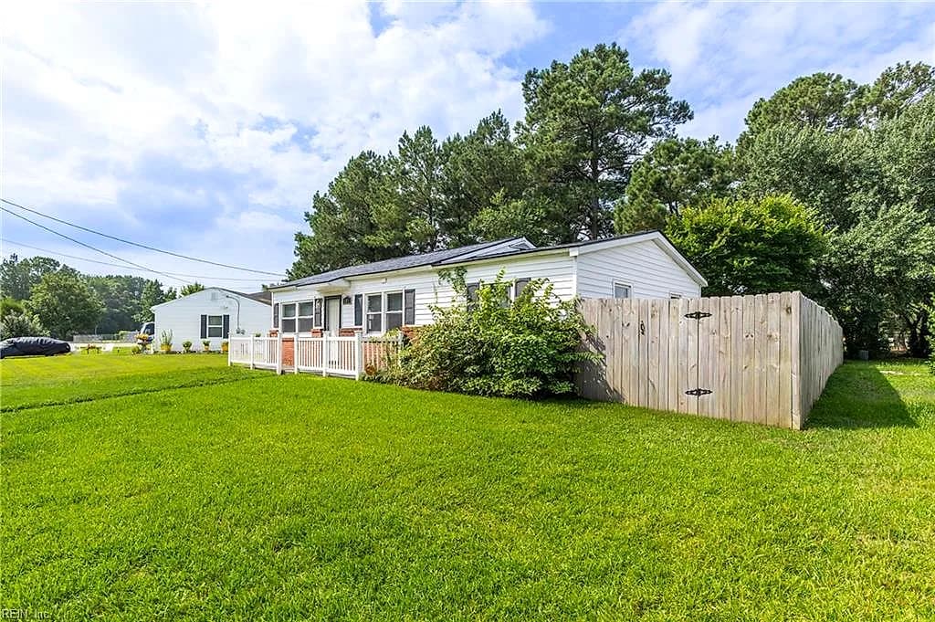 109 Avondale RD, PORTSMOUTH VA 23701 - Photo 5