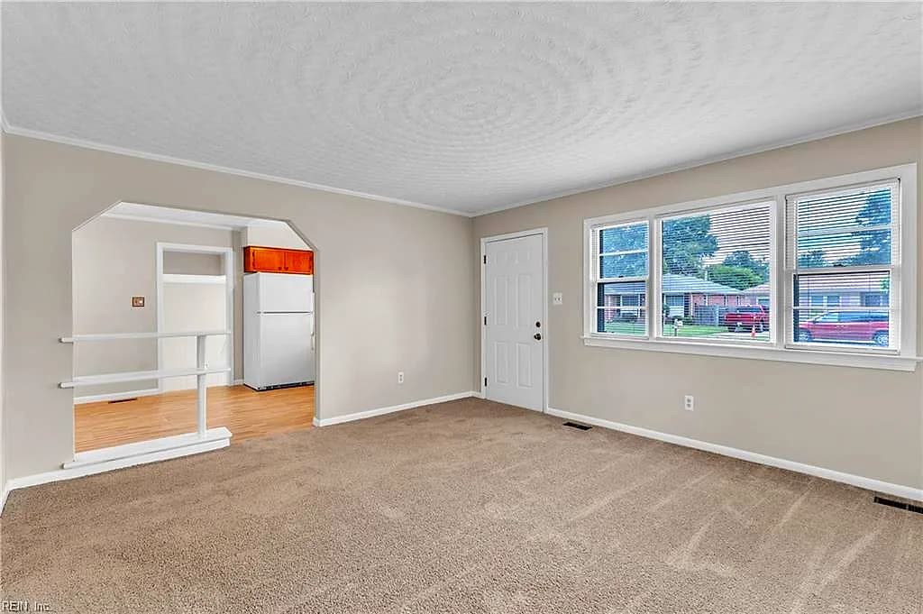1511 Hazel AVE, CHESAPEAKE VA 23325 - Photo 4