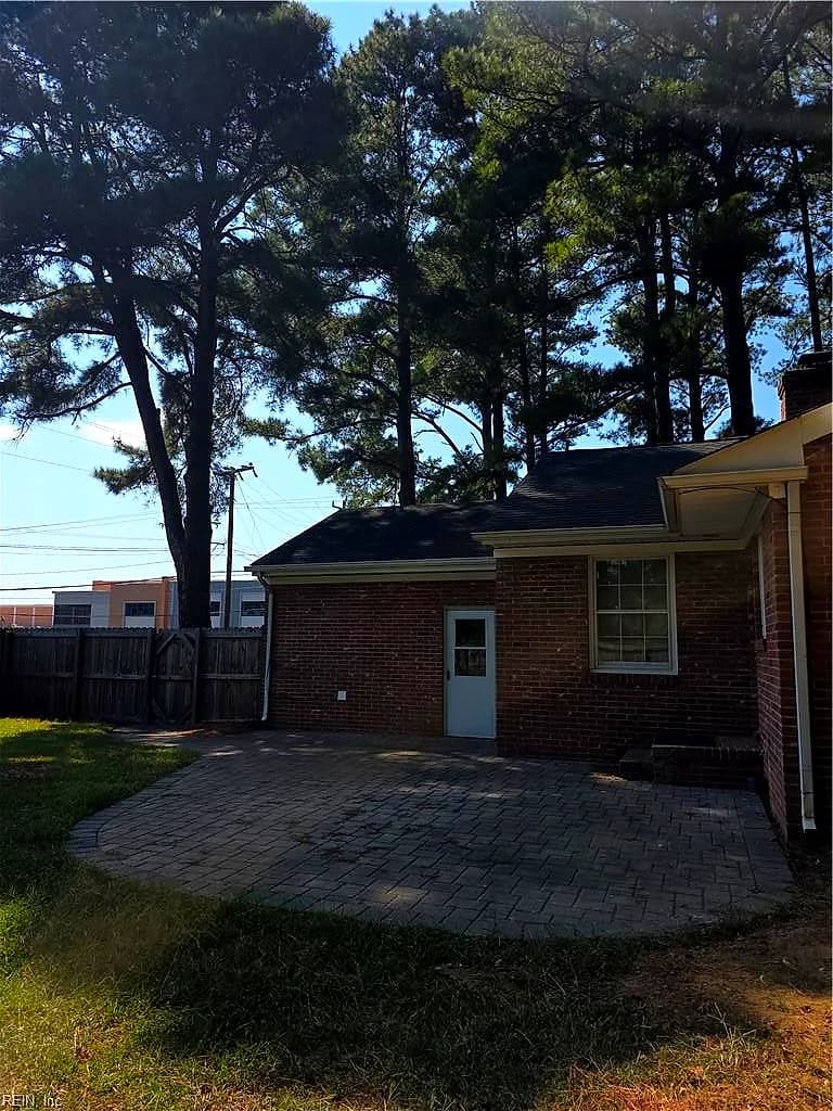 1076 Big Bethel RD, HAMPTON VA 23666 - Photo 4