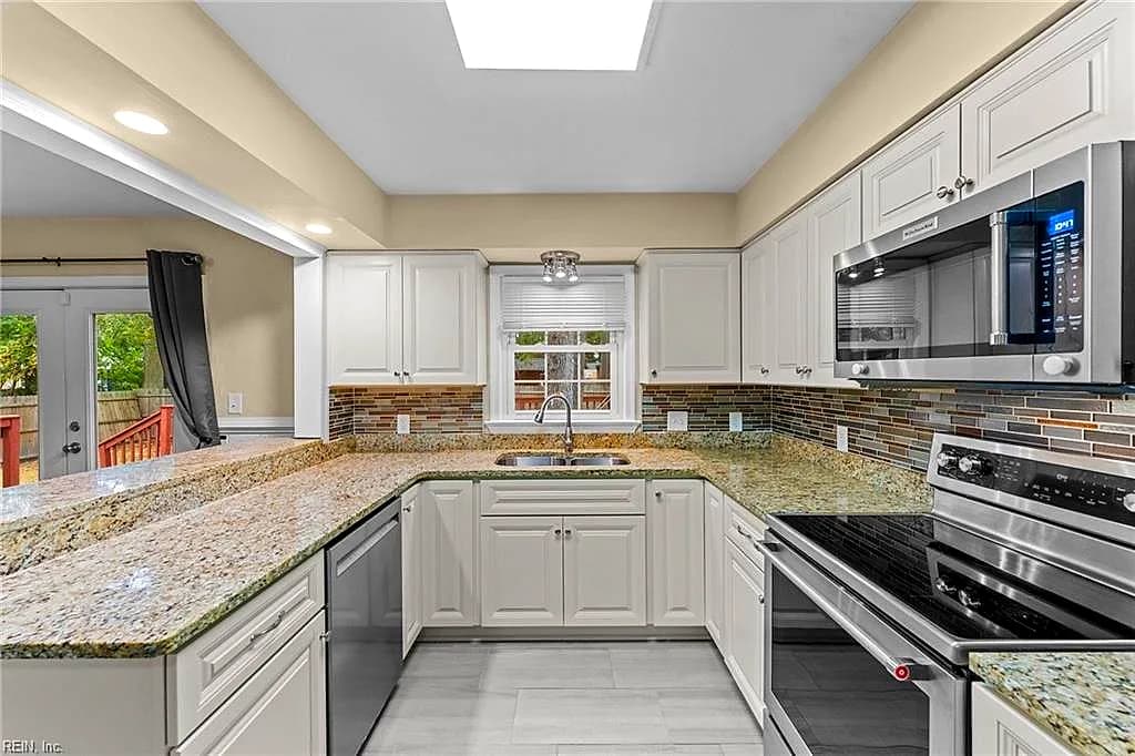 1132 Sippel DR, CHESAPEAKE VA 23320 - Photo 4