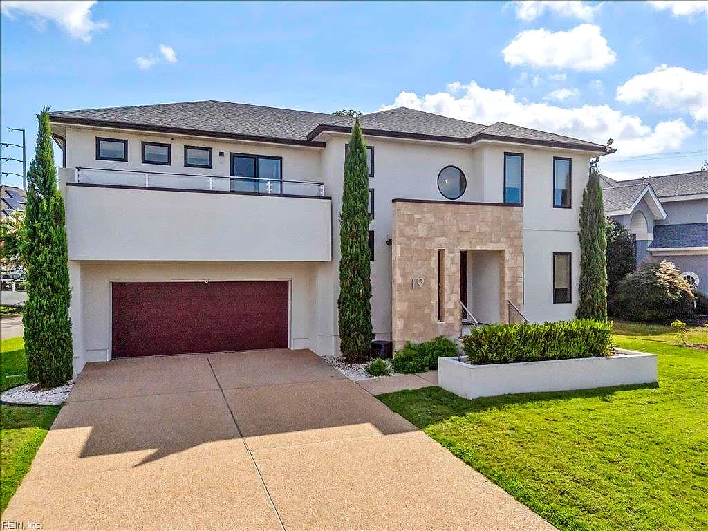 19 Brough LN #3, HAMPTON VA 23669