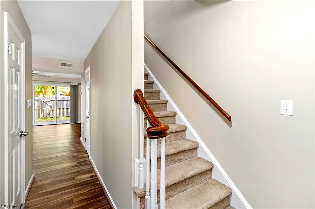 301 Advocate CT ##B, NEWPORT NEWS VA 23608 - Photo 4