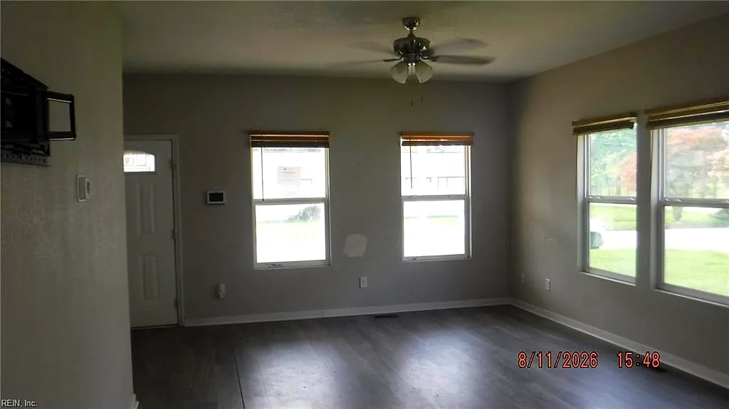 353 Carver CIR, PORTSMOUTH VA 23701 - Photo 4