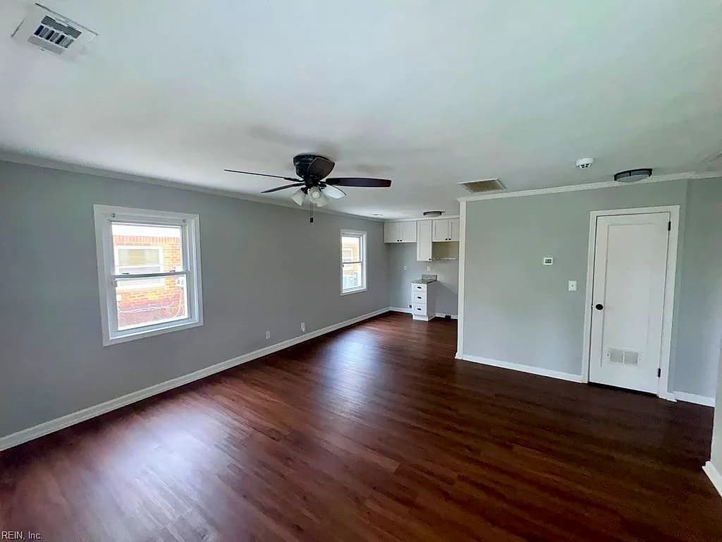 552 Ashlawn DR, NORFOLK VA 23505 - Photo 4
