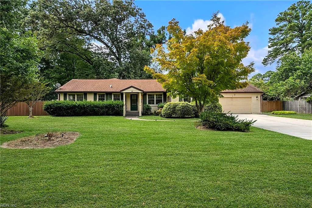 18 Langhorne Rd, Newport News, VA