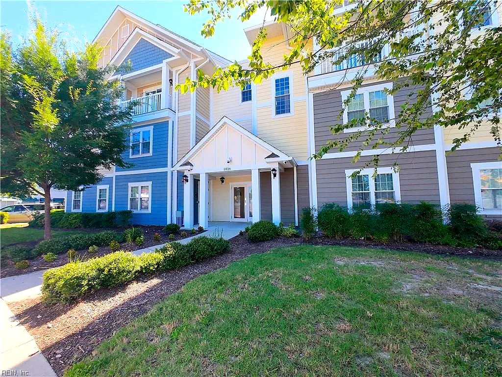 1016 Thoroughgood WAY #302, CHESAPEAKE VA 23324