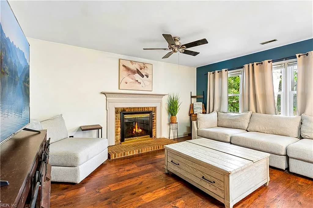585 Minuteman DR, NEWPORT NEWS VA 23602 - Photo 5