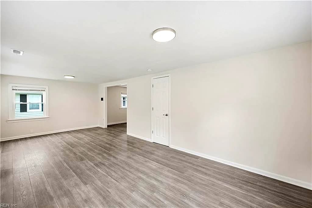 303 Firby RD, YORKTOWN VA 23693 - Photo 5
