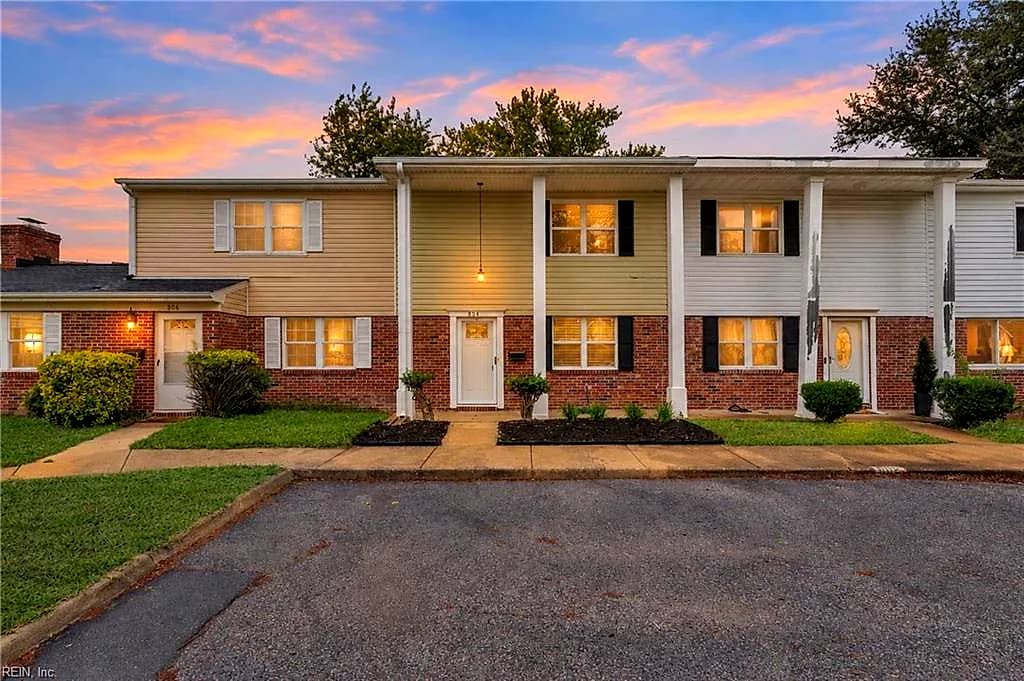 804 S Grosvenor CT, VIRGINIA BEACH VA 23462 - Photo 2