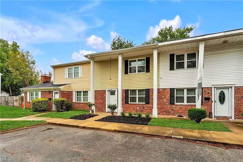 804 S Grosvenor CT, VIRGINIA BEACH VA 23462 - Photo 3