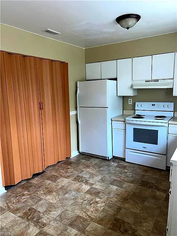 9513 17th Bay ST #B, NORFOLK VA 23518 - Photo 3