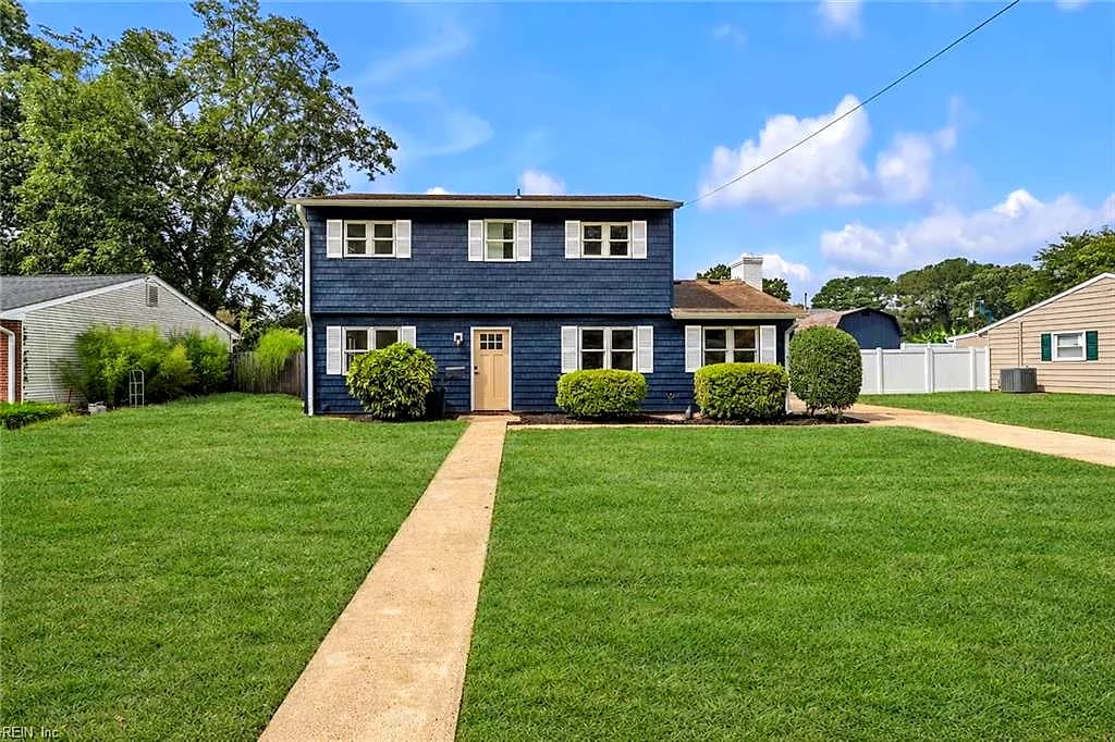 221 Iroquois RD, VIRGINIA BEACH VA 23462 - Main photo