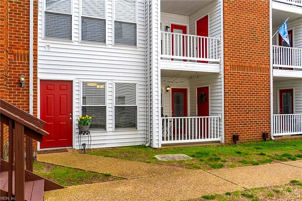 2297 Estuary CT, VIRGINIA BEACH VA 23451 - Photo 3