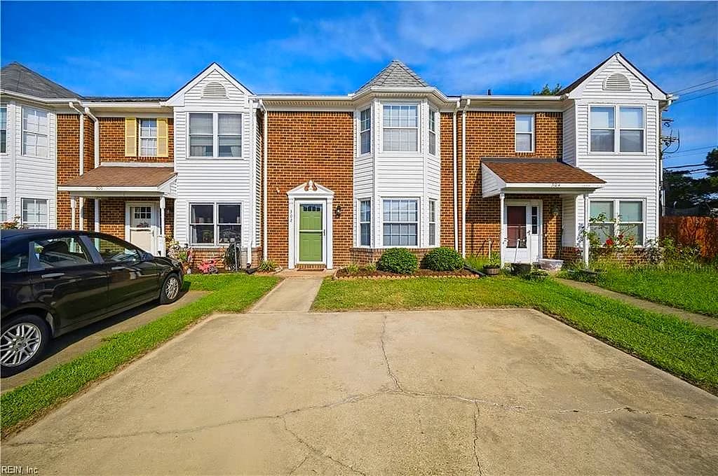302 Fairfax TER, CHESAPEAKE VA 23320 - Photo 2