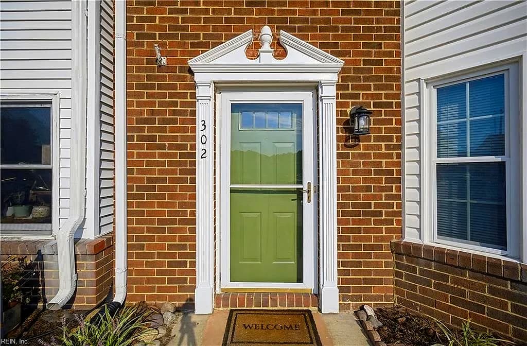 302 Fairfax TER, CHESAPEAKE VA 23320 - Photo 5