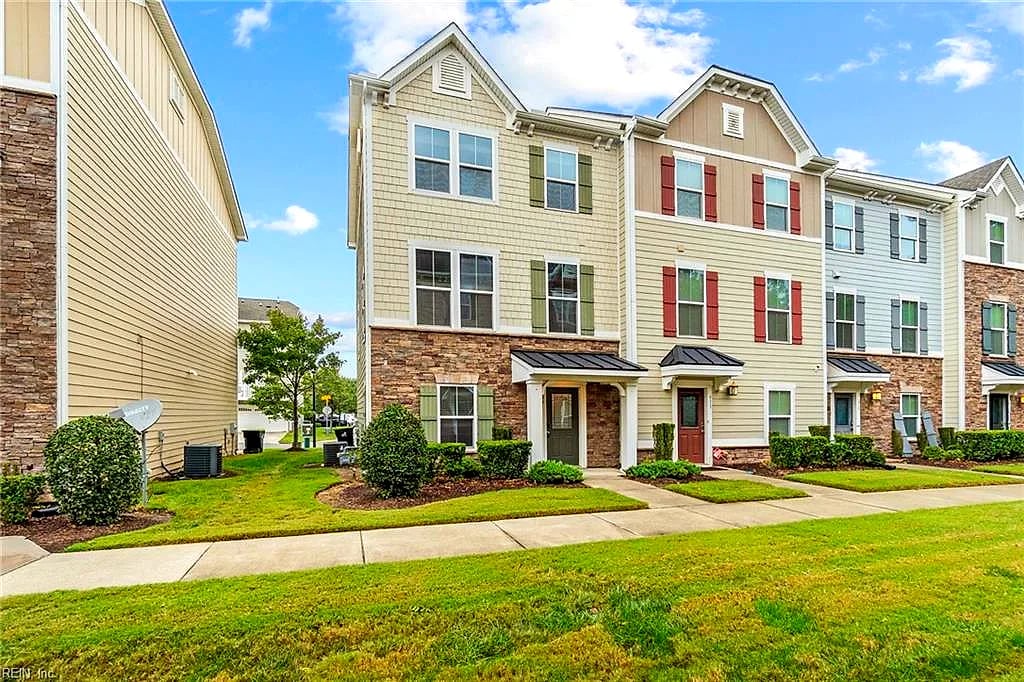 609 Dupree Ln, Chesapeake, VA