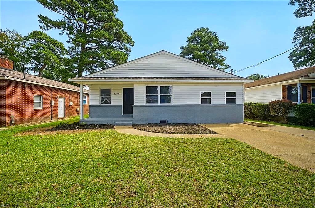 1228 Laurel Ave, Chesapeake, VA