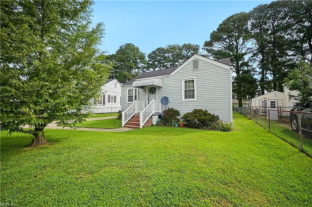 1514 Myrtle AVE, CHESAPEAKE VA 23325 - Photo 4