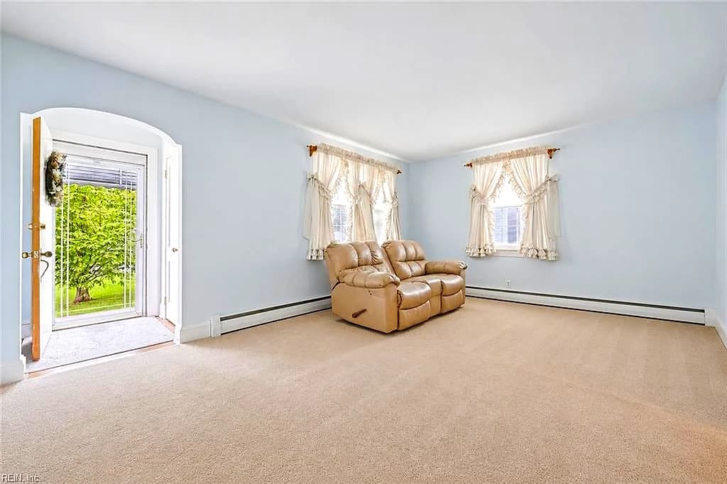 1514 Myrtle AVE, CHESAPEAKE VA 23325 - Photo 5