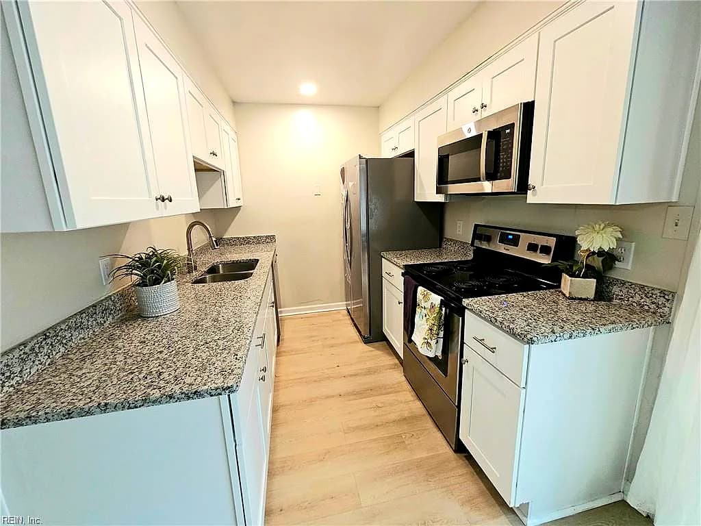 142 Tower DR, VIRGINIA BEACH VA 23462 - Photo 4