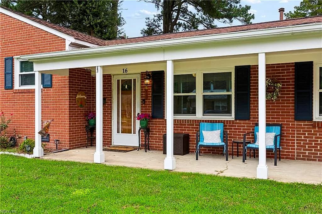 16 Longwood DR, HAMPTON VA 23669 - Photo 4