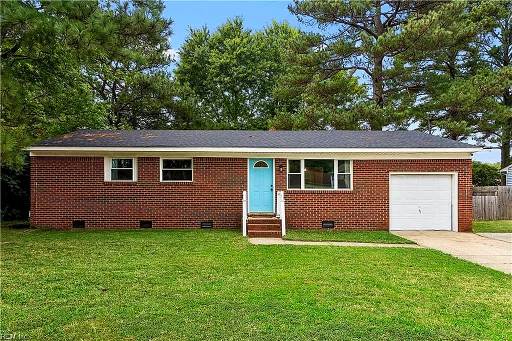 4316 Taylor RD, CHESAPEAKE VA 23321 - Photo 2