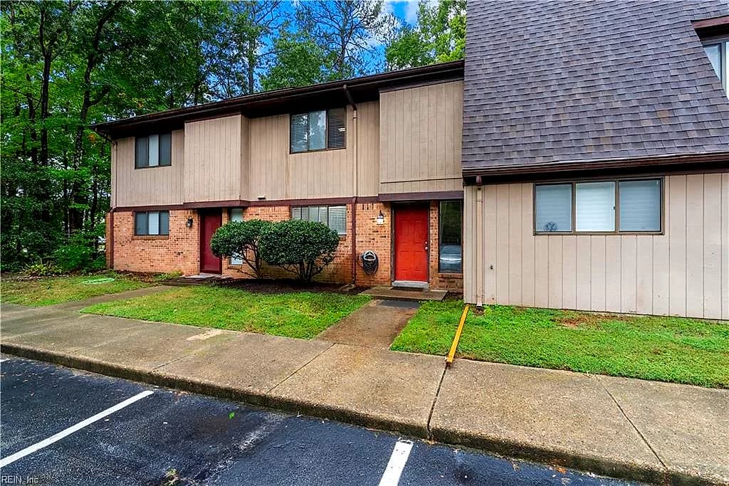 1003 N Green DR, NEWPORT NEWS VA 23602 - Photo 4