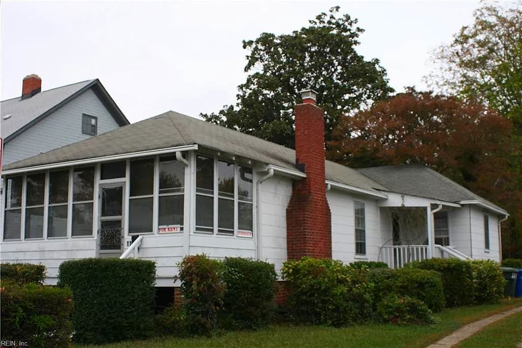 110 Maple AVE, NEWPORT NEWS VA 23607 - Photo 2