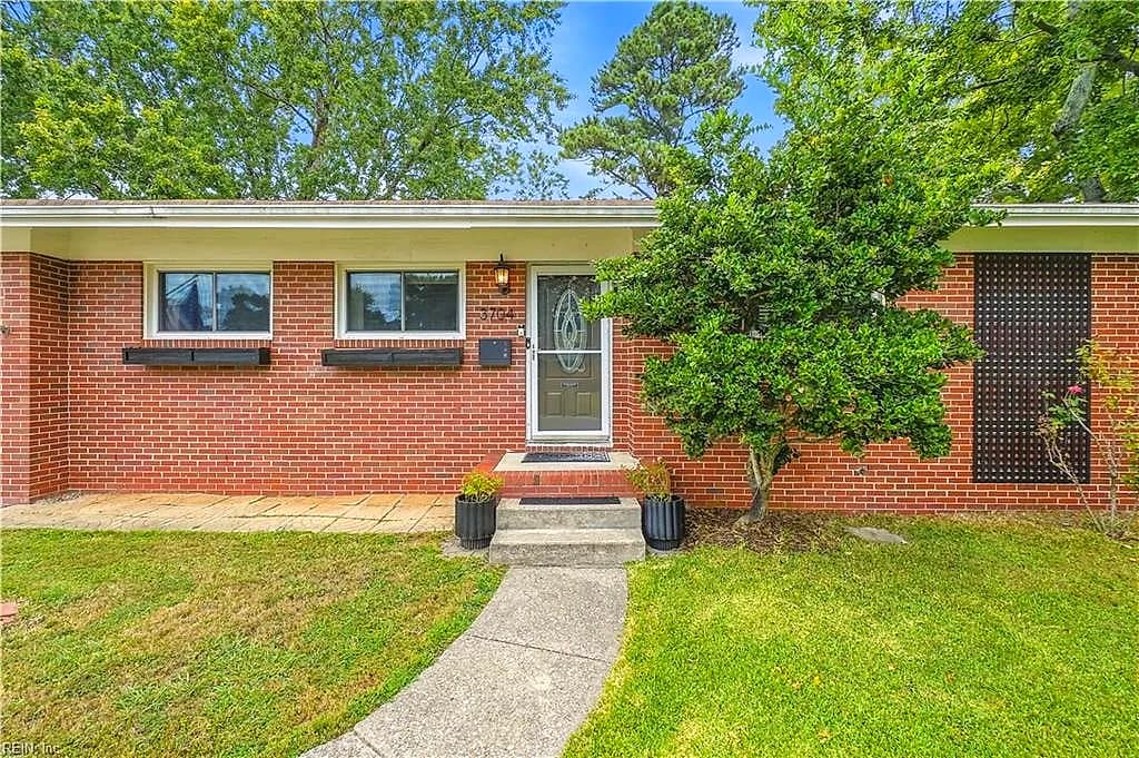 3704 Marilyn LN, VIRGINIA BEACH VA 23452 - Photo 3