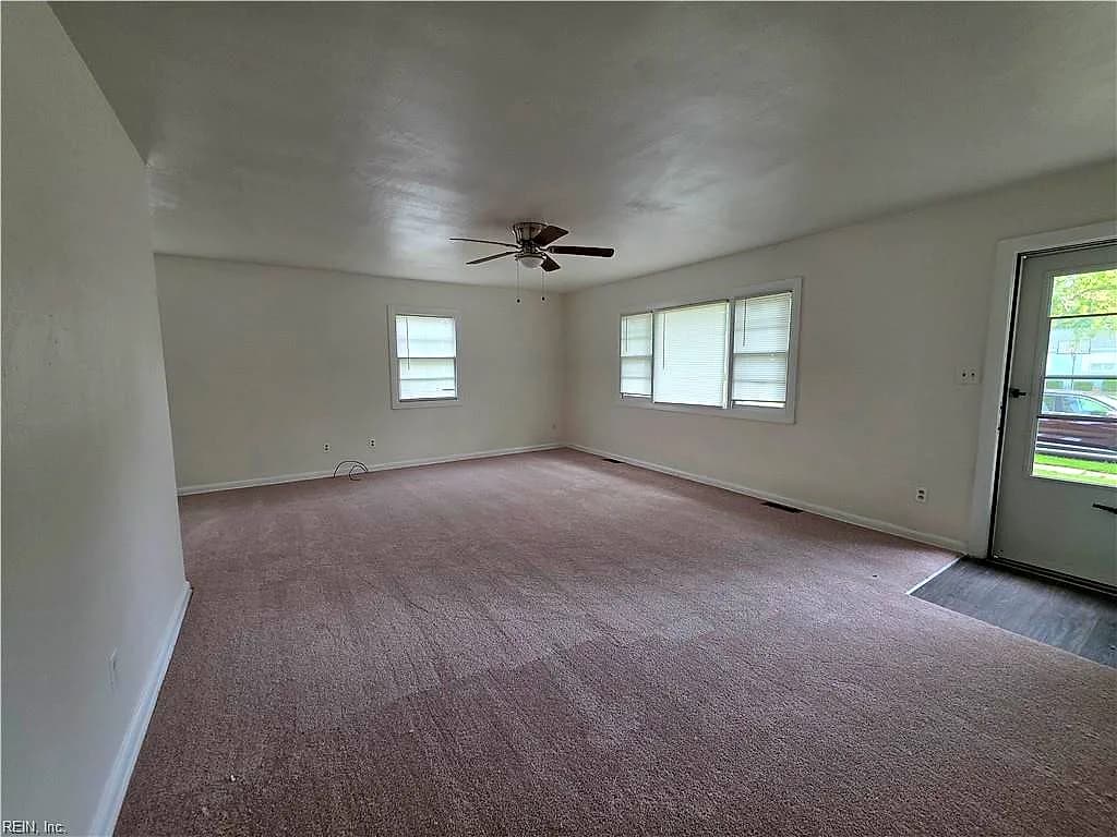 9 Ambrose LN, HAMPTON VA 23663 - Photo 4