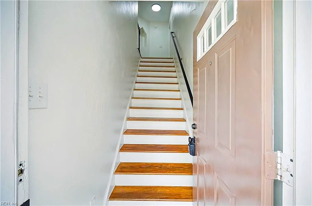 1032 Pebblewood DR, VIRGINIA BEACH VA 23464 - Photo 4
