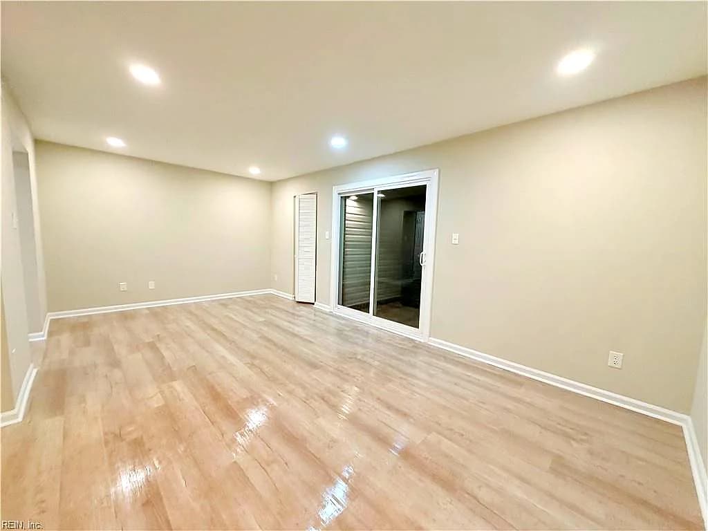 872 Westminster LN, VIRGINIA BEACH VA 23454 - Photo 3