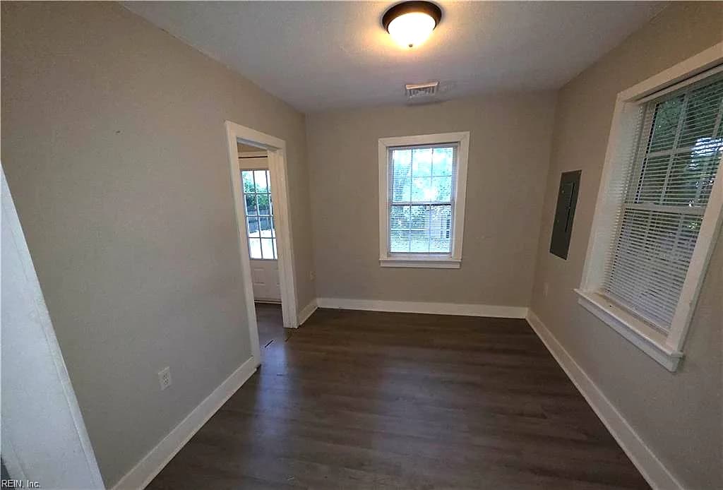 2744 Mapleton AVE, NORFOLK VA 23504 - Photo 5