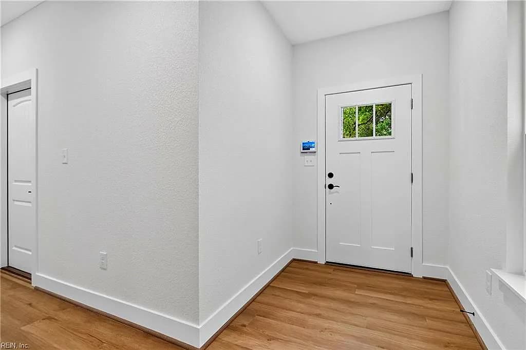 140 S Gum AVE, VIRGINIA BEACH VA 23452 - Photo 4