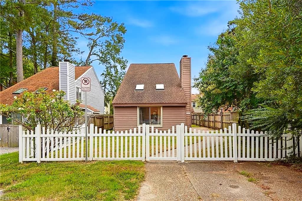 917 A ST, VIRGINIA BEACH VA 23451 - Photo 2