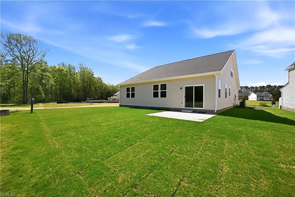 1430 Wharf Hill DR, SMITHFIELD VA 23430 - Photo 3