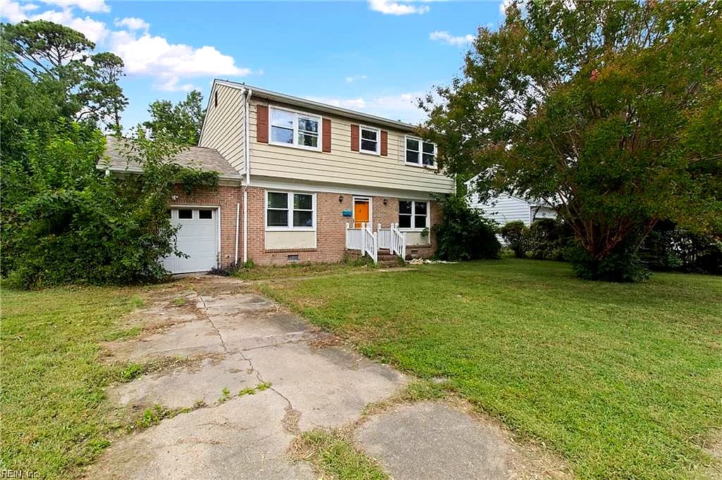4 Colgate CIR, HAMPTON VA 23664 - Main photo
