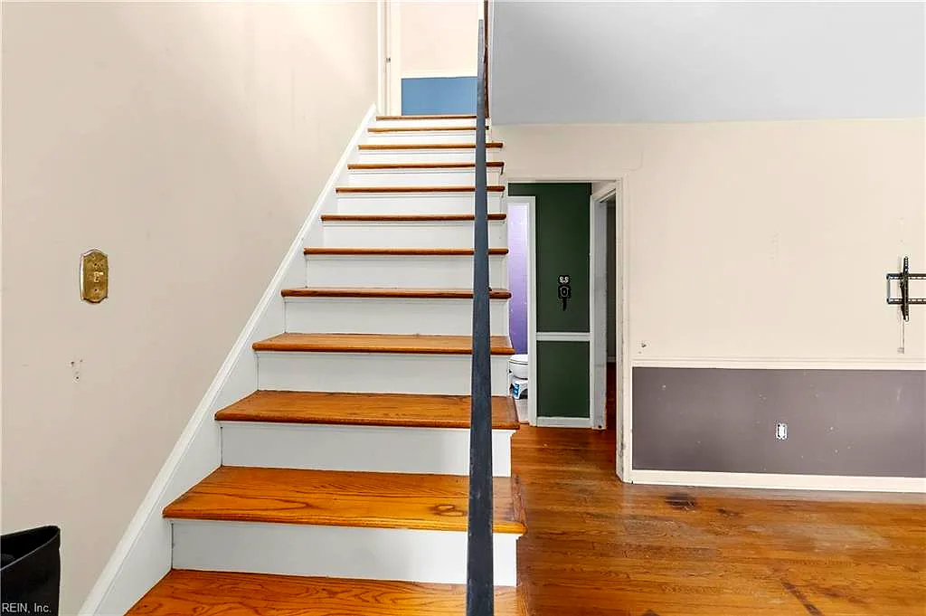 4 Colgate CIR, HAMPTON VA 23664 - Photo 4