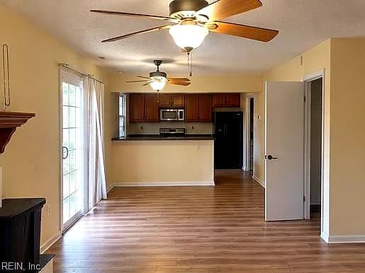 208 Henwick CT, CHESAPEAKE VA 23320 - Photo 3