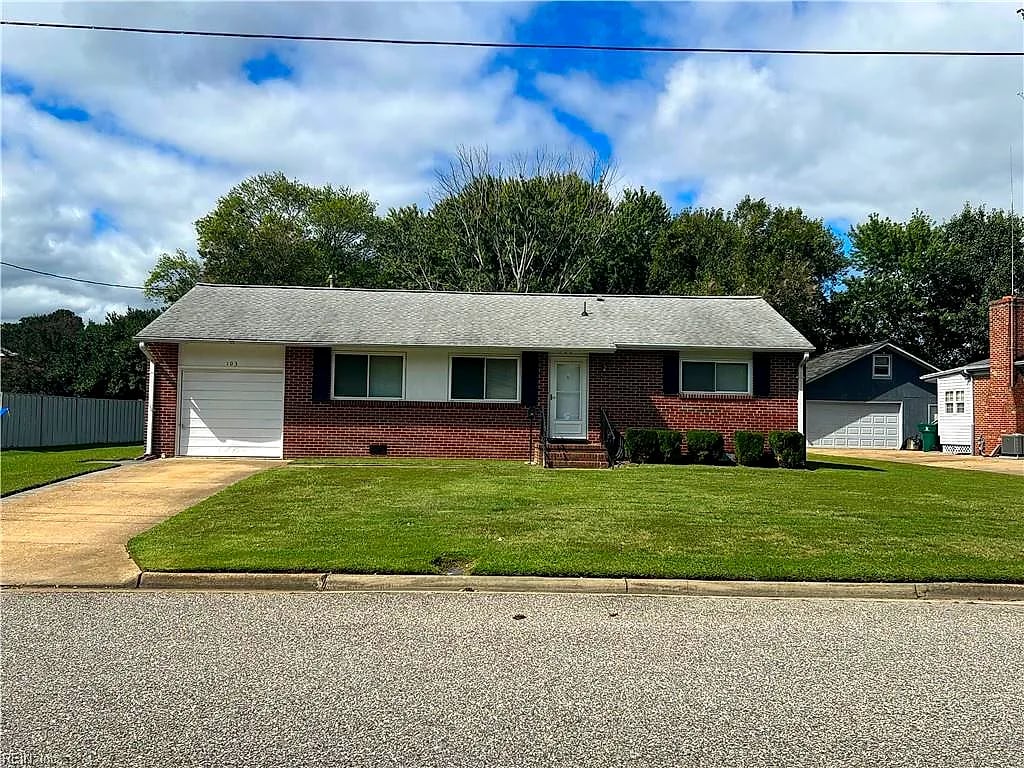 103 Belgrave Rd, Newport News, VA