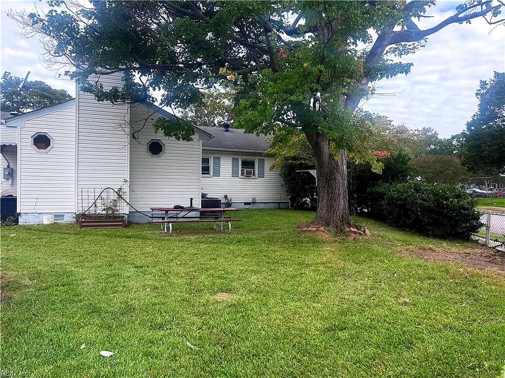1913 Tulane Rd RD, NORFOLK VA 23518 - Photo 3