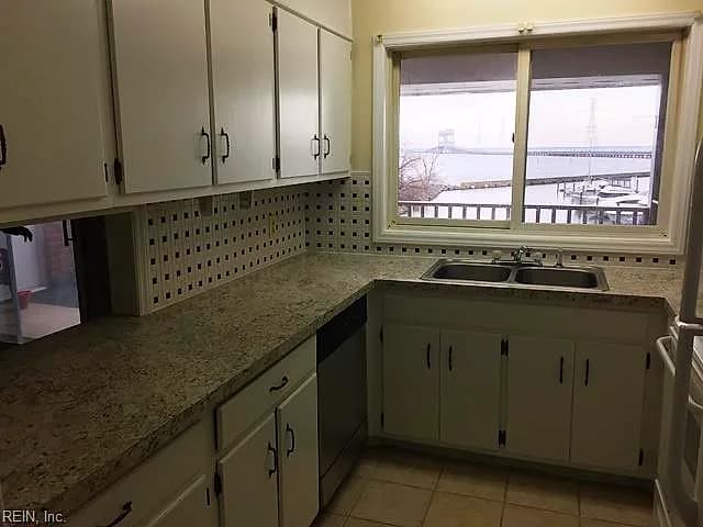 100 75th ST #E, NEWPORT NEWS VA 23607 - Photo 4
