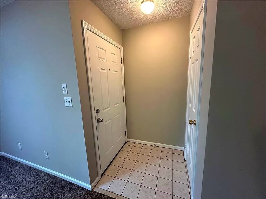 1721 Rock Bridge MEWS #B, CHESAPEAKE VA 23320 - Photo 3