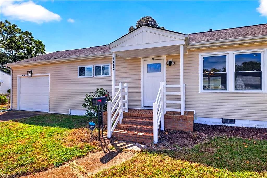 2125 Dean DR, NORFOLK VA 23518 - Photo 3