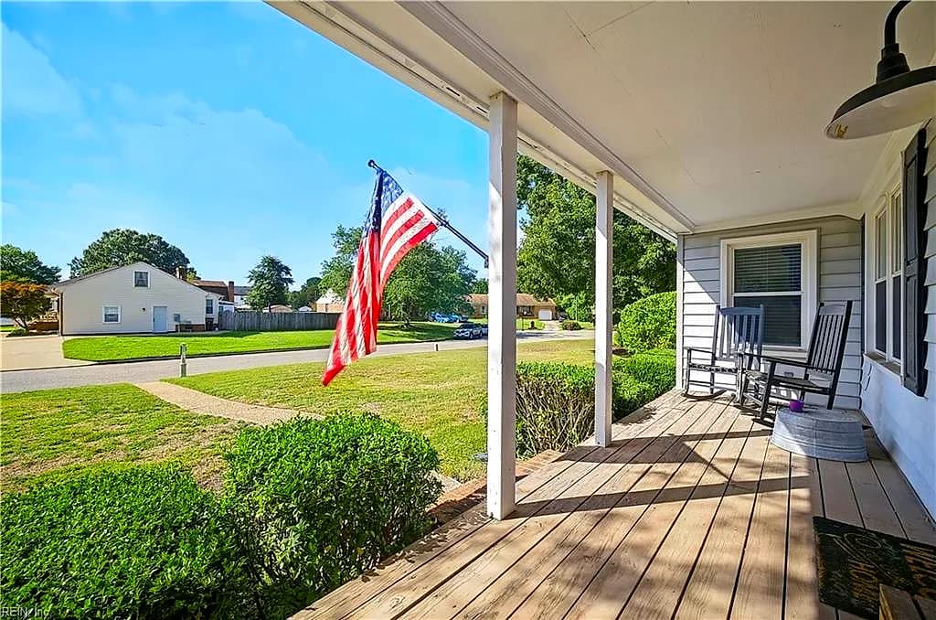 808 Tiverton PL, CHESAPEAKE VA 23320 - Photo 3