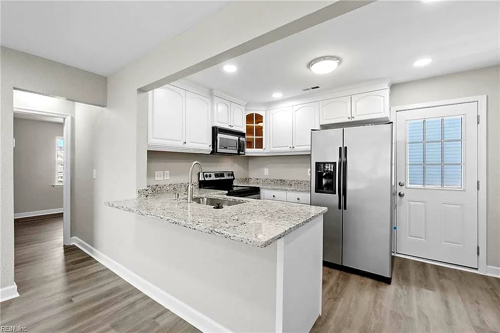 1228 W Ocean View AVE #M, NORFOLK VA 23503 - Main photo