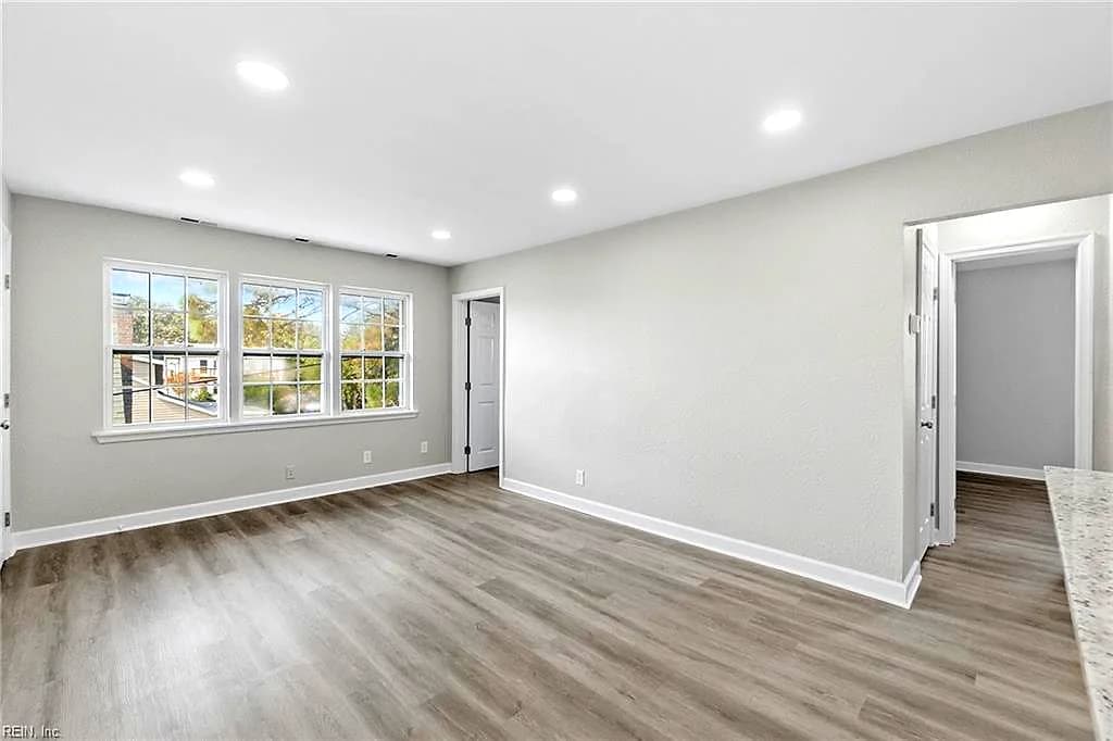 1228 W Ocean View AVE #M, NORFOLK VA 23503 - Photo 4