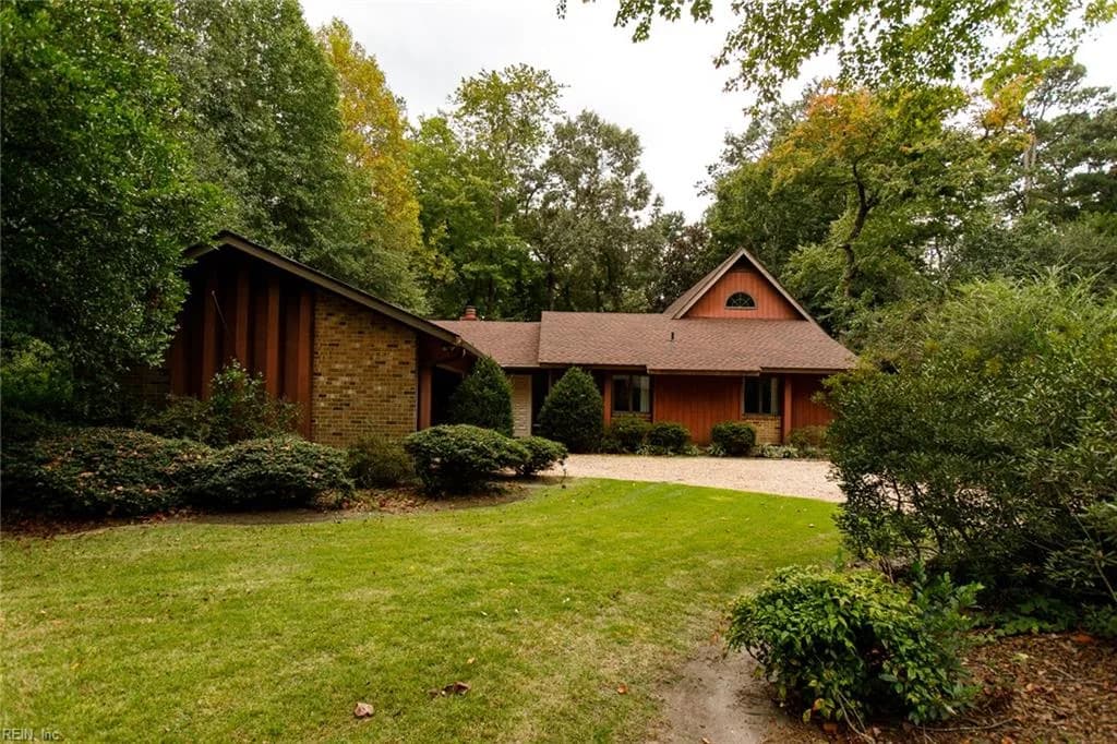 210 walden DR, YORKTOWN VA 23692 - Photo 3