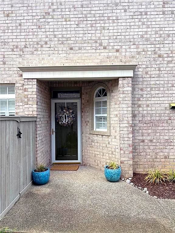 1119 Chancellor Walk CT, VIRGINIA BEACH VA 23454 - Photo 2