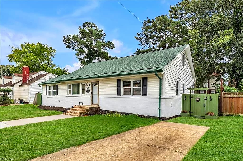 2733 Mapleton AVE, NORFOLK VA 23504 - Photo 3